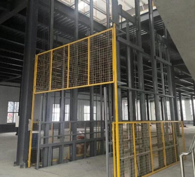 和龙请详细介绍一下货梯安装在室外的维护方法